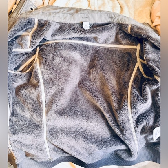 MEC Women’s Softshell Sherpa Lined Jacket - Picture 9 of 9